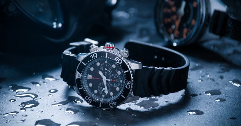 Rubber watch straps for traditional mechanical watches such as Rolex, IWC, Omega and so on. Rubber watch straps for traditional mechanical watches such as Rolex, IWC, Omega and so on.